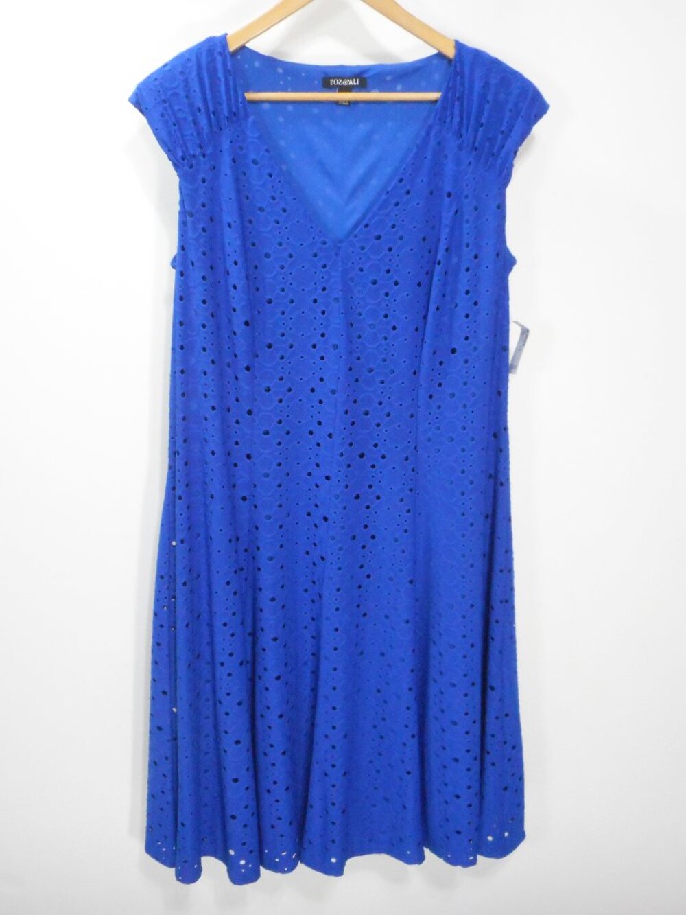 NWT Roz & Ali Womens Size 16 V-neck Dress Royal Blue Eyelet Stretch Cap-Sleeve